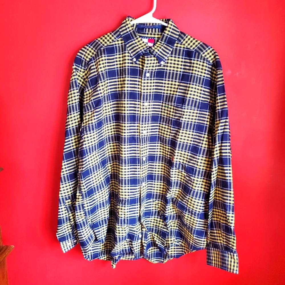 Tommy Hilfiger long sleeves button down shirt pre-owned very good condition